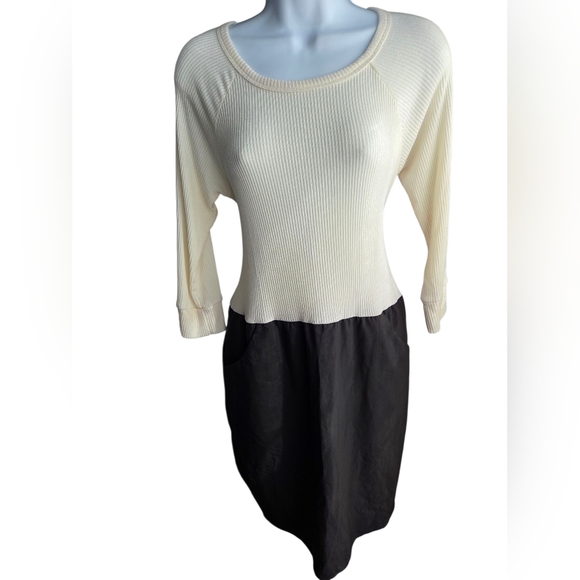 Amadi Dresses & Skirts - Amadi Anthropologie Cream Black Colorblock Knit Midi Dress Size M SOFT